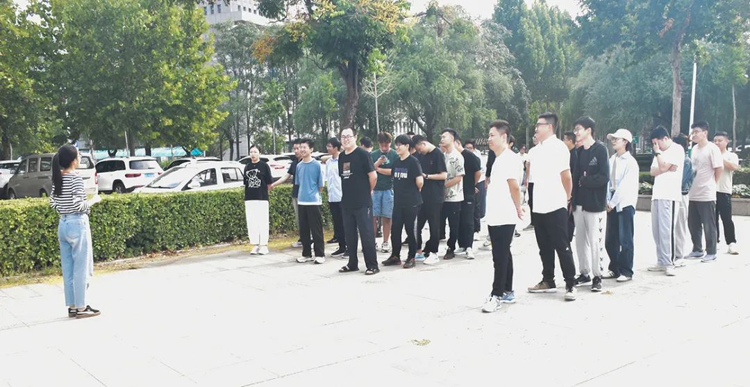 環(huán)球軟件舉行“迎中秋，慶國慶”員工趣味運動會